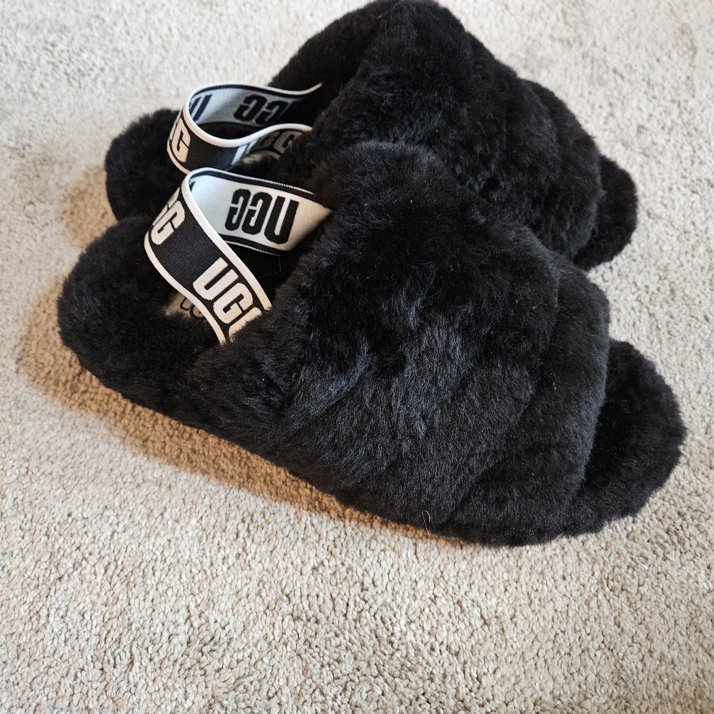 UGG Black Fluffy Slides